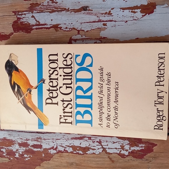 Peterson First Guides Birds - Picture 1 of 2